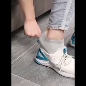 Horse oil hand cream foot moisturizing Cream30g/box repair hands and feet cracked moisturizing