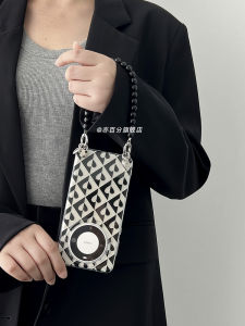 Huawei Mate60 pro Womens Crossbody Silicone Phone Case Full Edge Protection Durable Fashionable Handheld Strap Huawei Mate70 Cover