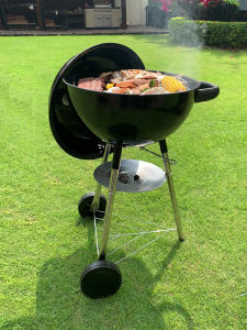 Portable Outdoor Charcoal BBQ Grill round Apple Style Home Use Camping Travel Cooking Machine Slow Roasting Smoker Grill