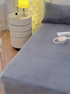 Thick Warmth Fleece Mattress Cover