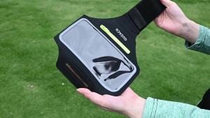 GUZACK Running Sports Phone Storage Bags For iPhone 17 16 15 14 13 12 Pro Max Air Plus Men Women Outdoor Workout Zipper Armbands