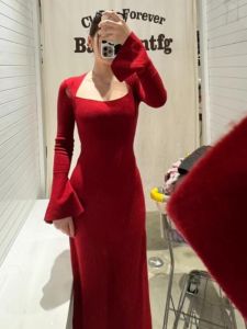 Hebe Style Vintage Square Collar Bell Sleeve Long Knitted Dress Slim Fit Coat Friendly Red Dress Commute Simple High Waist
