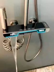 Hàng hót Giá siêu rẻ Sen cây tắm đứng nóng lạnh mạ tĩnh điện titan Nano xám- KENISI SC33T28 có đồng hồ hiển thị nhiệt độ hottrend