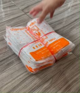 ถุงหูหิ้ว 6x14 บางมัดA(ยกมัด10แพค)ไม่มีกลิ่น บรรจุ 1 แพค 56-60ใบ คุ้มค่า รุ่นราคาประหยัด