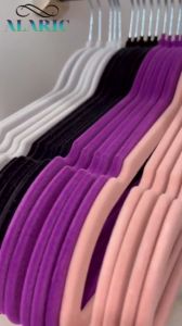 【Fast Shipping】PGE 25/50 PCS Non-Slip Velvet Hanger Space Saver Elegant Design Classy Aesthetic home essential