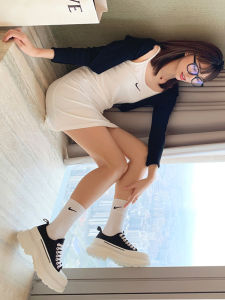 รองเท้าผ้าใบหัวกว้างพื้นหนาสำหรับผู้หญิงไซส์ใหญ่ รองเท้าลำลองสไตล์ปารีส รองเท้ากีฬาหัวกว้าง รองเท้าผ้าใบแบบสวมหัวกลม