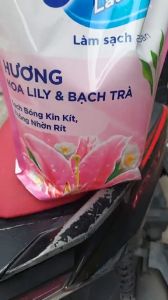 Nước lau sàn Sunlight túi 3.6kg hương lyly và bạch trà ( hương thảo)