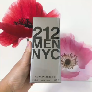 Nước hoa nam Carolina Herrera 212 NYC Men Eau De Toilette của Spain chai 100ml edt