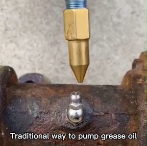 Double Handle Grease Coupler Heavy-Duty Quick Lock Release Grease Gun Coupler