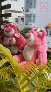 [Hàng mới về] Gấu Bông Disney Lotso Gấu dâu Lotso hồng thơm dâu size 35cm 45cm làm quà tặng sinh nhật tặng bạn gái