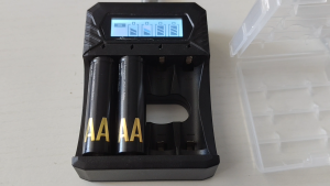 YAMZI 1.5V AA Lithium Rechargeable Battery 3700mWh Or AAA 1300mWh Lithium Battery And Charger