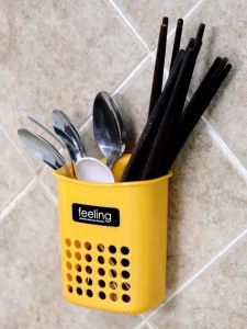 Japanese Style Wall-Mounted Drainable Chopsticks Holder Anti-Mold Kitchen Storage Rack No-Punching Required Chopstick Tube