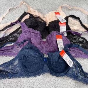 Áo lót mút đệm mỏng kèm gọng chất ren siêu mềm 2004