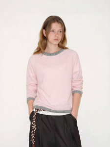 Fano | Áo Sweater Lông Cừu Cổ Tròn Màu Hồng Phối Màu Đơn Giản