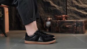 Classic Designer Sneakers Men Big Size 36-48 Comfy Leather Casual Sneakers Women Sports Shoes Outdoor Non-slip Mens Skate Shoes