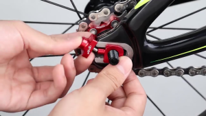 Bike Chain Tensioner with Bolt Screw Wear-Resistant Folding Fixed Gear Bicycle Chain Adjuster