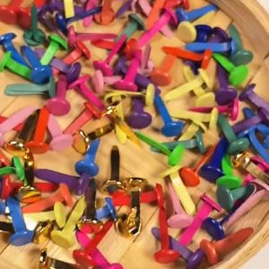 [HCM]  Set 100 Đinh Ghim 2 Chân Đinh Ghim Cánh Phượng Làm Học Liệu Đồ Dùng Thủ Công-Randy