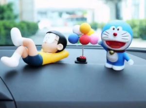 Mô Hình Nobita Đang Ngủ Và Doremon Vẫy Tay Chào. Vạn Sự Bình An