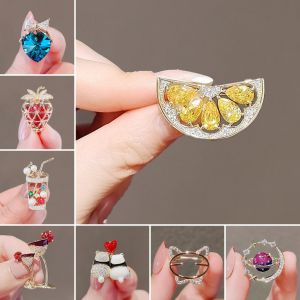New Fashion Women Cute Fruit  Animal Brooches Rhinestone Metal Mini Brooch Pin Rhinestone Flower Lapel Pins Fixed Jewelry Gifts