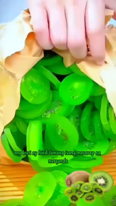 BUY 1 TAKE 1 500g Dried Kiwi (Sliced Naturally Sweet Superfood Fruit Snack)