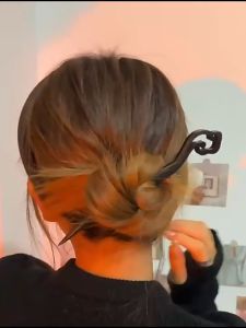 Trâm cài tóc bằng gỗ đen đính họa tiết cổ điển giá rẻ nữ tính K50