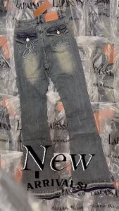 ดิฉันสวย กางเกงยีนส์ขาม้าเนื้อผ้ายืด หมอน สีมาใหม่น้าา แต่งช่วงปลายขาหลุ่ยๆ เนื้อผ้าดีเก็บทรงสวย