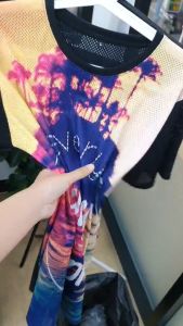 เสื้อยืดผ้าตาข่าย ระบายอากาศดี 2 เท่า ชับเหงือได้ดี แห้งง่าย ไม่ยับไม่ย้วยยืดได้ สวมใส่สบาย ใส่ตอนใหนก็ดูดี ชายและหญิง