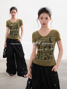 BAIDAIFEI | V-Neck Fitted Short Sleeve T-Shirt