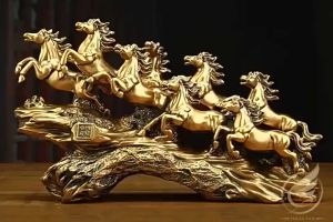 Tượng Bát Mã Truy Phong Bằng Đồng Thau Tượng Ngựa Phong Thủy Để Bàn Decor Trang Trí Làm Quà Tặng - Đồ Đồng Thuận Tâm