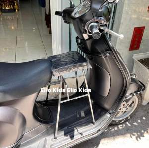 Ghế Đôn ngồi xe Vespa cho bé.Không Gác Chân