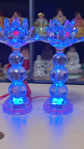 Đèn pha lê hoa sen 3 cục bông cao cấp nhập khẩu từ Đài Loan cao 34cm ( 1 cặp )