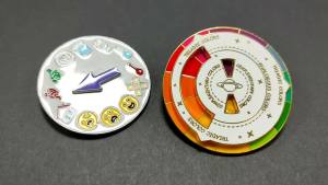 Spinning Color Compass Enamel Pins Novelty Rotatable Palette Wheel Brooches Aesthetic Clothes Backpack Hat Jewelry For Friends