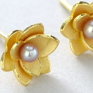 Chow Sang Sang 周生生 Wedding Collection Floral 999.9 24K Pure Gold Mother of Pearl Flower Earrings 91752E #四点金 Si Dian Jin #TheGoldenFour