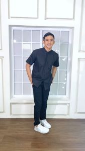 Kemeja Keras Lengan Pendek & Kemeja Kerah Lengan Pendek Pria: Pilihan Baju Kerja Pria Nyaman