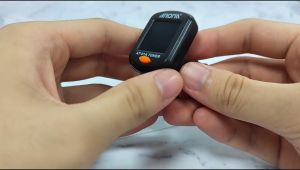 AROMA AT-01A Guitar Tuner Rotatable Clip-on Tuner LCD Display for Chromatic Acoustic Guitar Bass Ukulele Guitar Accessories