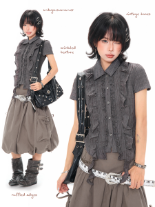 MKGO | Ruffled Hem Square Neck Fitted Short Sleeve Shirt