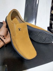 sepatu kulit asli/sepatu casual/100%kulit sapi