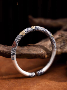 999 Silver Bracelet Women Handmade Engraving Open 3D Plum Blossom Relief Gold Stick Pure Silver Couple Bracelet Fashion Jewelry