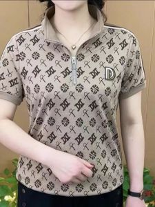 ฤดูใบไม้ผลิ ฤดูร้อน 2023 ซิป คอโปโล ถัก เสื้อยืดแขนสั้น ชิค Mom Fashion วัยกลางคน ผู้หญิง หลวม ชุดทํางานพอดี