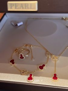Exquisite Red Gourd Pendant Necklace Set with Flashing Diamonds for Women including Lockbone Chain Ring And Earrings Jewelry