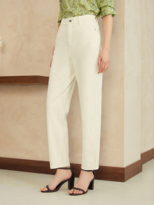 YINER | Elegant French Style Matching Embroidery Straight Waist High-Rise Tapered Jeans