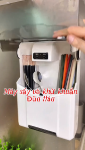 Máy sấy và khử khuẩn đũa thìa cao cấp tránh ẩm mốc và giúp bảo vệ sức khỏe .Máy Khử Trùng Đũa Thìa Có Tia UV Diệt Khuẩn Thông Minh Ngăn Côn Trùng Nấm Mốc Bảo Vệ Sức Khỏe