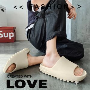 QDshop รองเท้าแตะแฟชั่นทรงสุดฮิตหมู่สายแฟชั่นวัยรุ่นแต่งตัวเข้าได้กับหลายลุค อย่ารีรอรีบกดสั่งซื้อเข้ามาเลย