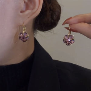 ต่างหูคริสตัลสีม่วงอ่อนหรูหราสำหรับผู้หญิง เครื่องประดับหูสไตล์วินเทจหรูหรา เครื่องประดับแฟชั่นสำหรับผู้หญิง อุตสาหกรรมเครื่องประดับ