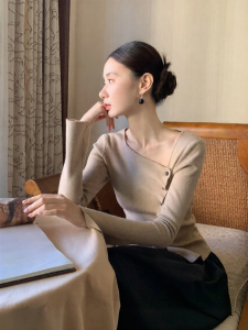 Áo Knit Tay Bông Thiết Kế Pháp