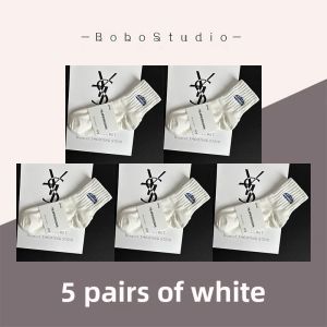 Mens Mid-Calf Pure Cotton Sweat Absorbing Snow Mountain Embroidery Sports Socks for Students And Teenagers Fashionable Short Socks