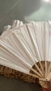 Combo 10 cây quạt giấy trắng gấp được vẽ cho bé thỏa sức sáng tạo
