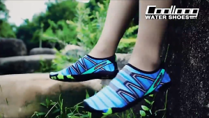 Coolloog Giày Đi Nước Chính Hãng Nam Nữ Siêu Nhẹ Chống Trượt Thoáng Khí Dễ Mang