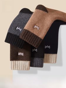 Tất MiiOW nam làm bằng vải lông cừu dày giữ nhiệt chống trượt