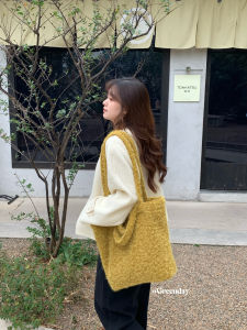 Autumn Winter Plush Tote Bag Womens Large Capacity Single Shoulder Bag Casual Style Magnetic Buckle Closure Soft Polyester Lining